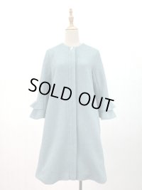 ワンポイントビジュー、お袖コンシャスコート《サックス》[Toilette（トワレ）]