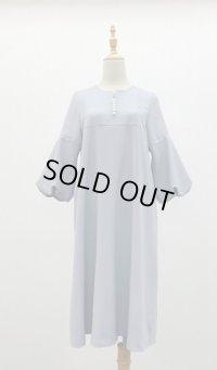 長袖バージョン、パフ＆パールワンピース《ブルー》[Toilette（トワレ）]