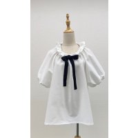 ギャザーフリル襟、サッカー地ブラウス《オフ》[Toilette（トワレ）]