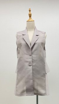 シアージレ、テーラーカラー＆バックフリル《ベージュ》[Toilette（トワレ）]